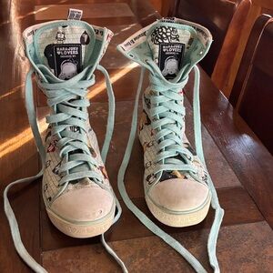 HARA JUKU Lovers Aqua-colored Sneakers!!